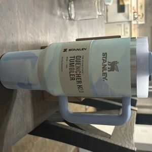 Blue SWIRL 40 oz Stanley